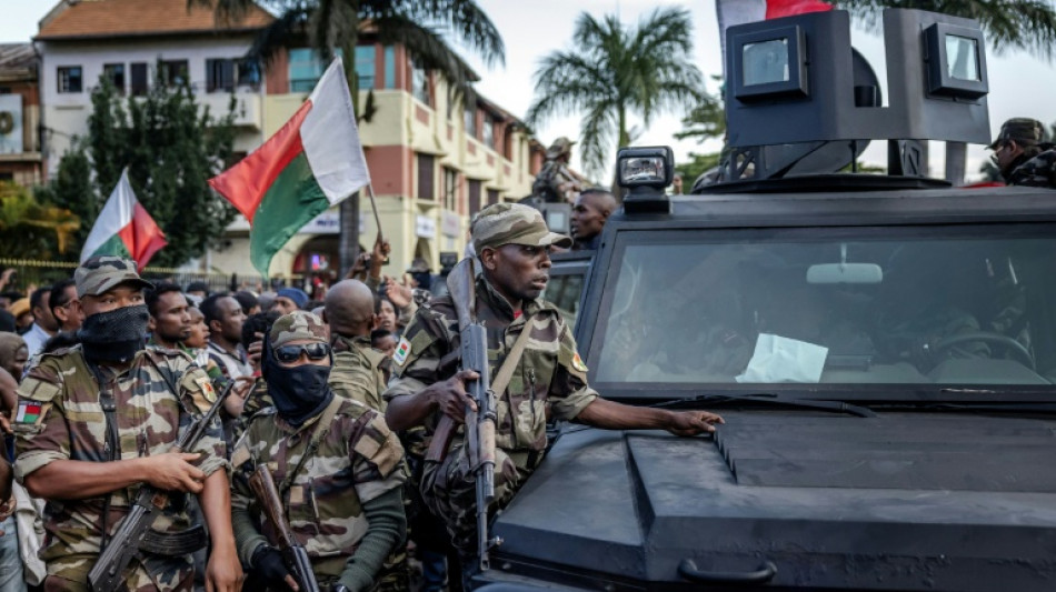 Des soldats malgaches rejoignent les milliers de manifestants &agrave; Antananarivo