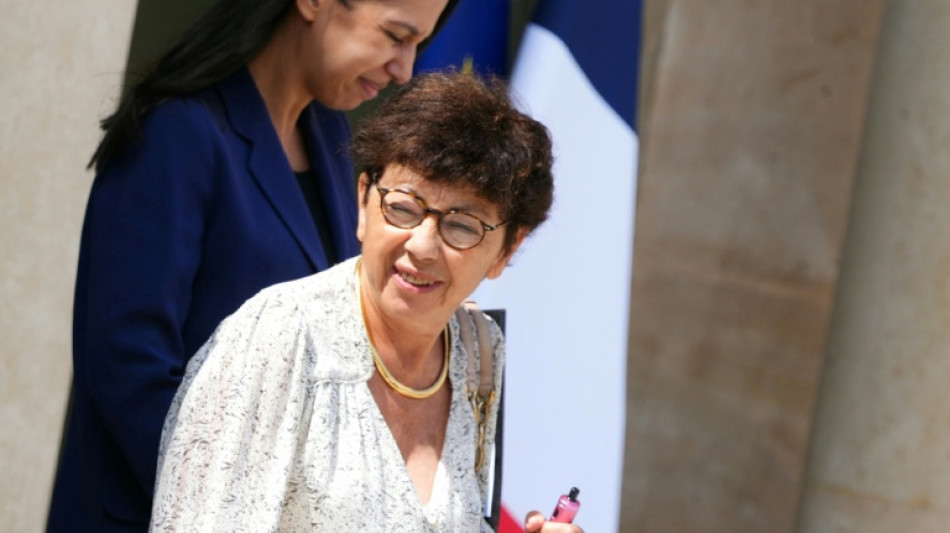 Sur le d&eacute;part, la ministre Monique Barbut va rester, "&agrave; la demande" de Macron