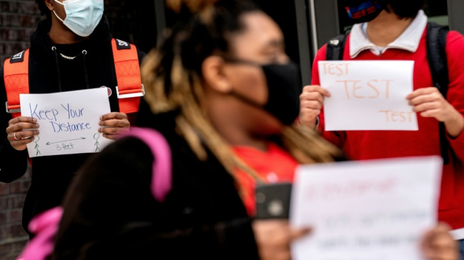 Gobernadora dar&aacute; clases ante falta de personal por covid en escuelas de EEUU