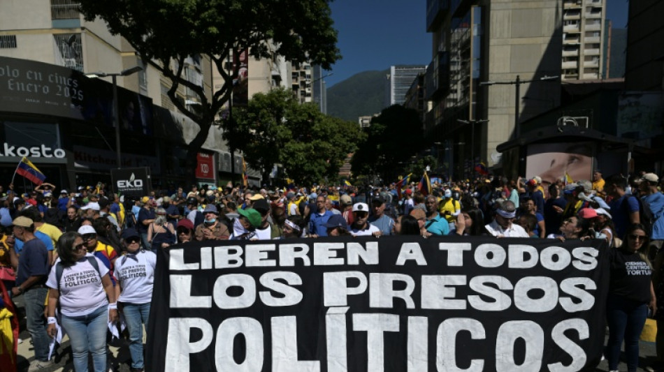 Venezuela excarcela 99 detenidos tras las protestas por reelecci&oacute;n de Maduro 
