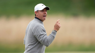 McIlroy, back in PGA hunt, blames bad setup for lead logjam