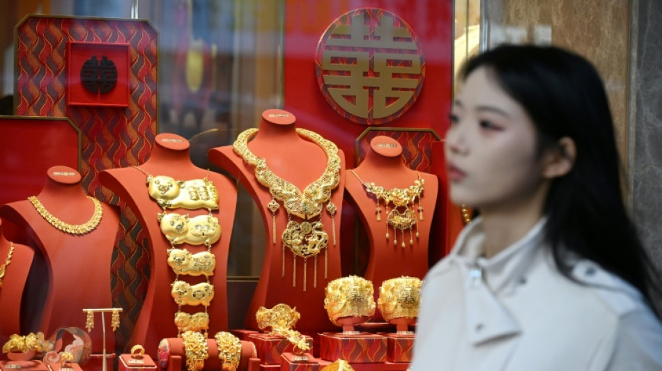 El oro supera la barrera hist&oacute;rica de los 5.000 d&oacute;lares ante la incertidumbre por Trump