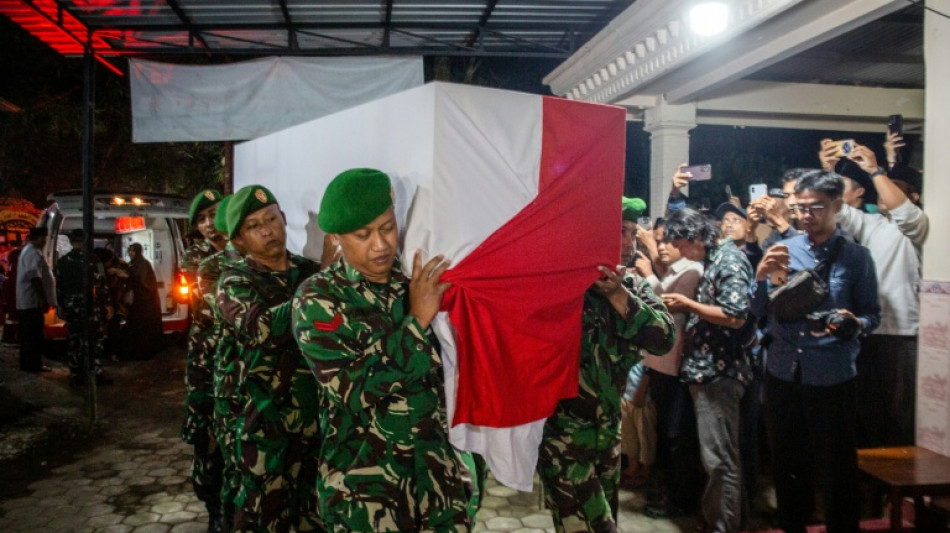 Drei im Libanon get&ouml;tete Blauhelmsoldaten in Indonesien beigesetzt