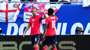 Inglaterra vence Nova Zel&acirc;ndia em amistoso com &uacute;nico gol de Harry Kane