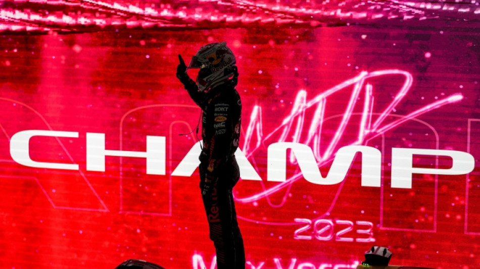 Max Verstappen &eacute; tricampe&atilde;o mundial de F&oacute;rmula 1