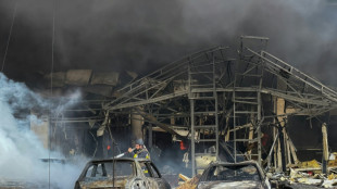 Russian strikes kill 21 in Ukraine 