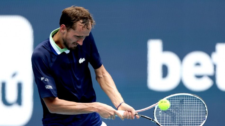 Tennis/Miami: Medvedev priv&eacute; de tr&ocirc;ne, duel Hurkacz-Alcaraz en demie