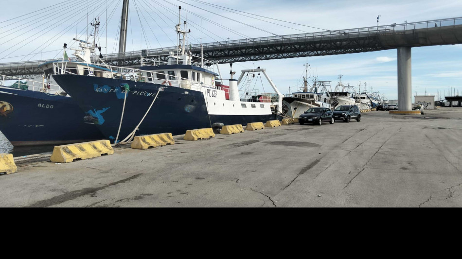 Pescherecci fermi a Pescara, 'pronti a scioperi pi&ugrave; importanti'