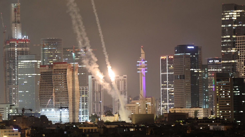 Idf, allarme finito, popolazione può lasciare i rifugi