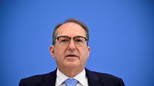 Dobrindt w&uuml;rdigt neues EU-Asylsystem als "Meilenstein" und weist Kritik zur&uuml;ck