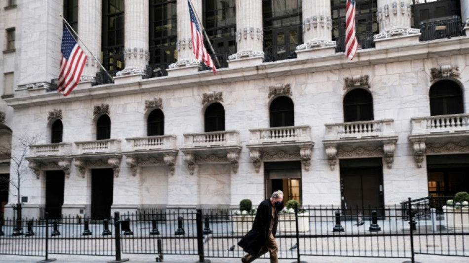 Wall Street creuse ses pertes malgr&eacute; un bon rapport sur l'emploi
