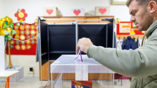 L&eacute;gislatives en Serbie: une participation record entretient l'espoir des opposants &agrave; Vucic