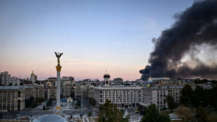 R&uacute;ssia retoma ataques contra Kiev; Zelensky quer ajuda de Trump para conter m&iacute;sseis