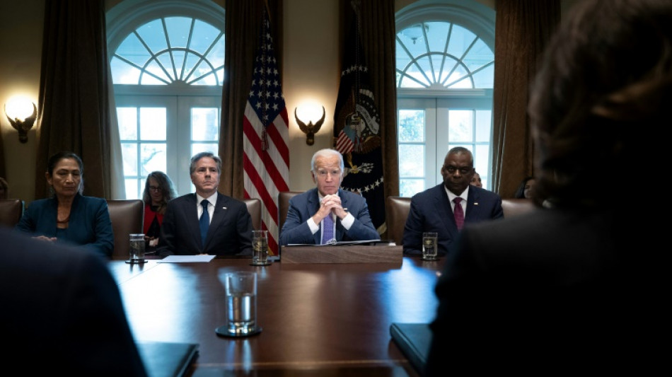 Biden calls shaken US allies to reassure on Ukraine aid