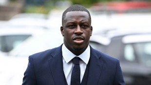 Une victime pr&eacute;sum&eacute;e de Mendy affirme qu'il a essay&eacute; d'obtenir son silence
