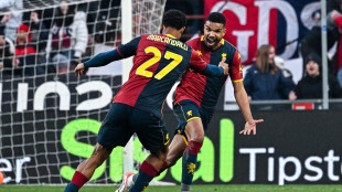 Il Genoa ribalta il Bologna, poker Atalanta al Parma