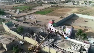 Al menos 70 muertos en Yemen el bombardeo de una prisi&oacute;n controlada por los rebeldes