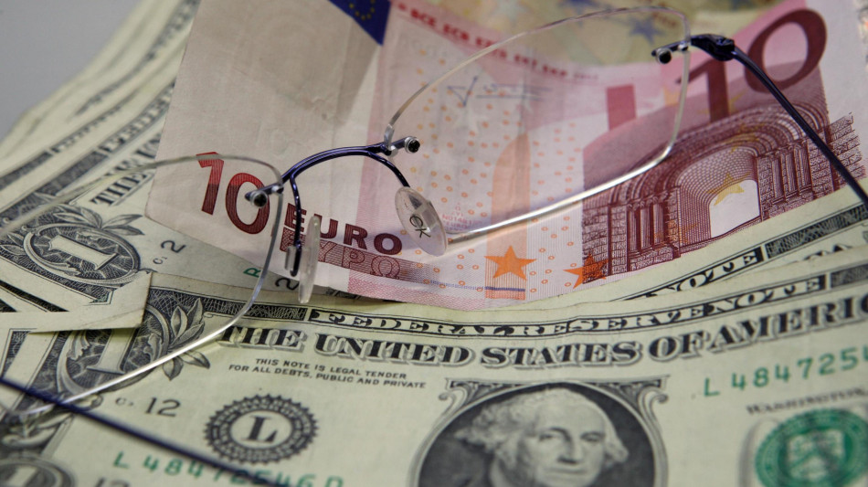 L'euro sale ancora dopo la Fed, &egrave; a 1,1132 dollari