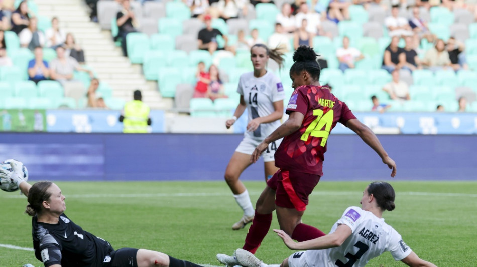 Quali-Abschluss: DFB-Frauen beschenken W&uuml;ck mit Sieg