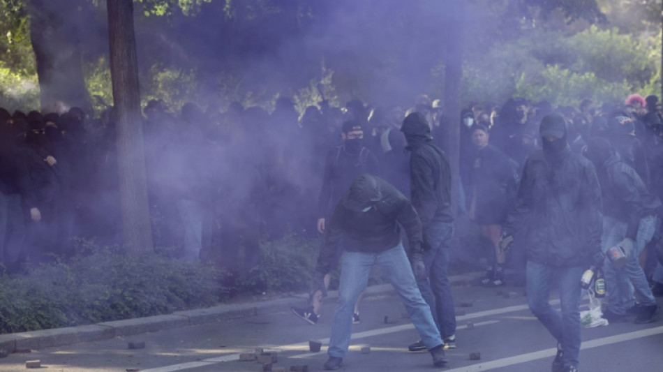 Zun&auml;chst keine schweren Ausschreitungen bei Protesten der linken Szene in Leipzig