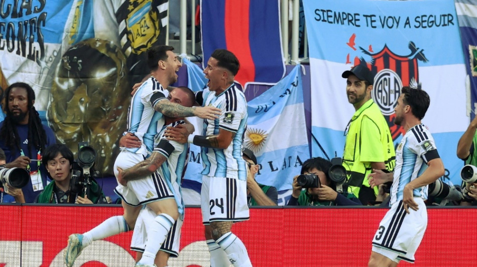 Sieg in &Uuml;berzahl: Messi und Co. mit M&uuml;he ins Halbfinale 