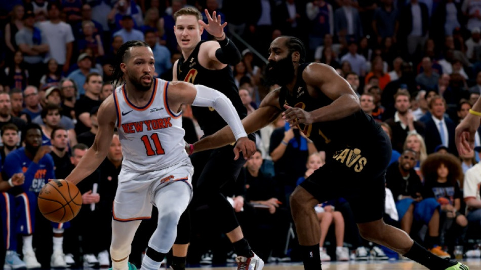 Knicks rally to stun Cavs in overtime in NBA Eastern Conference finals opener
