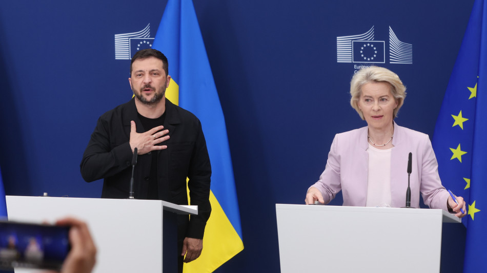 Von der Leyen, 'il nostro personale a Kiev è al sicuro'