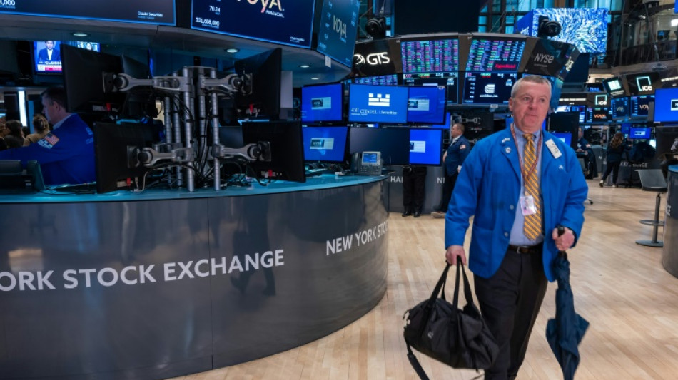 Wall Street cierra al alza a la espera de la inflaci&oacute;n y con r&eacute;cord del Nasdaq