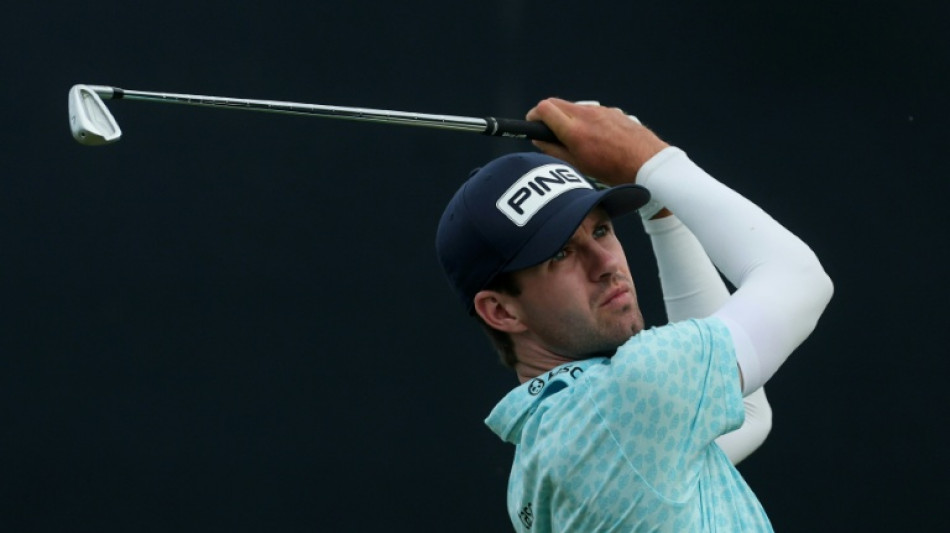 Smalley grabs PGA lead as wild final day showdown looms