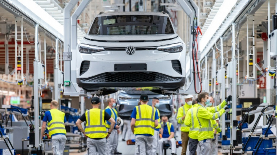Industrie erh&auml;lt im Mai nach deutlichem Minus wieder etwas mehr Auftr&auml;ge 