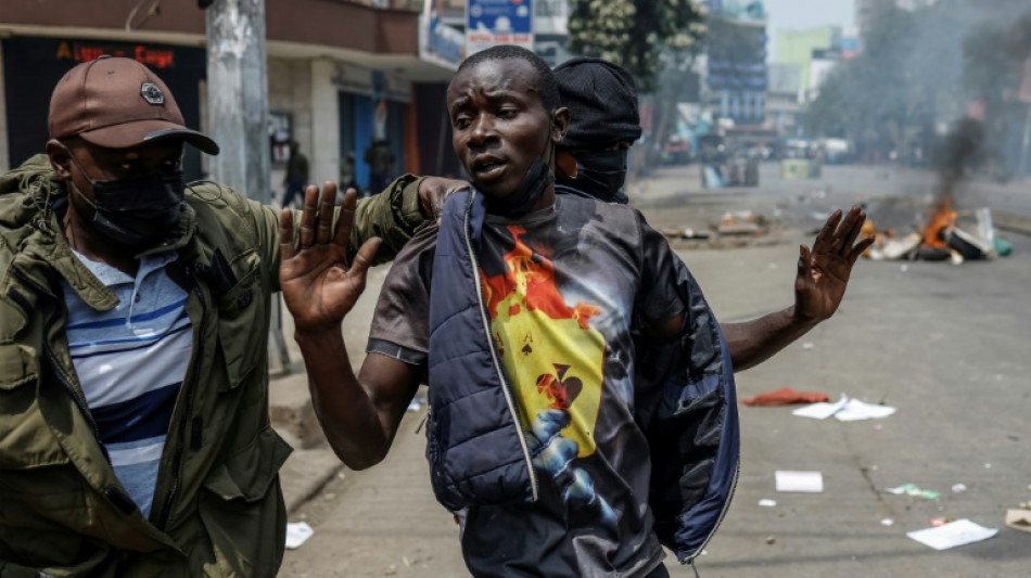 La polic&iacute;a dispara gases lacrim&oacute;genos contra manifestantes en Kenia