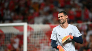 Goleiro espanhol do PSG Sergio Rico &eacute; internado 'em estado grave' ap&oacute;s acidente com cavalo