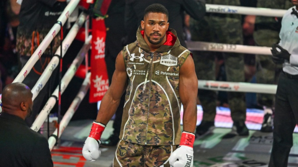 El boxeador Joshua volvi&oacute; a Reino Unido tras accidente en Nigeria (prensa)
