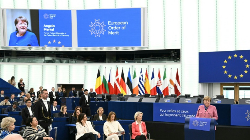 Altkanzlerin Merkel ruft zu Einsatz f&uuml;r "Frieden" und "Demokratie" in Europa auf