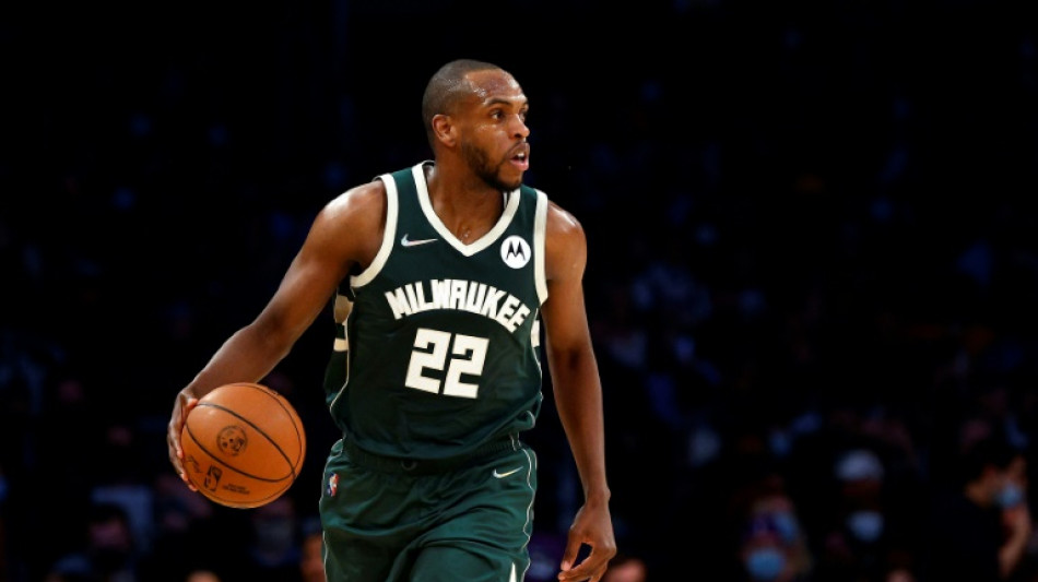 NBA: Middleton bourreau de Phoenix, Tatum &eacute;coeure les Nets