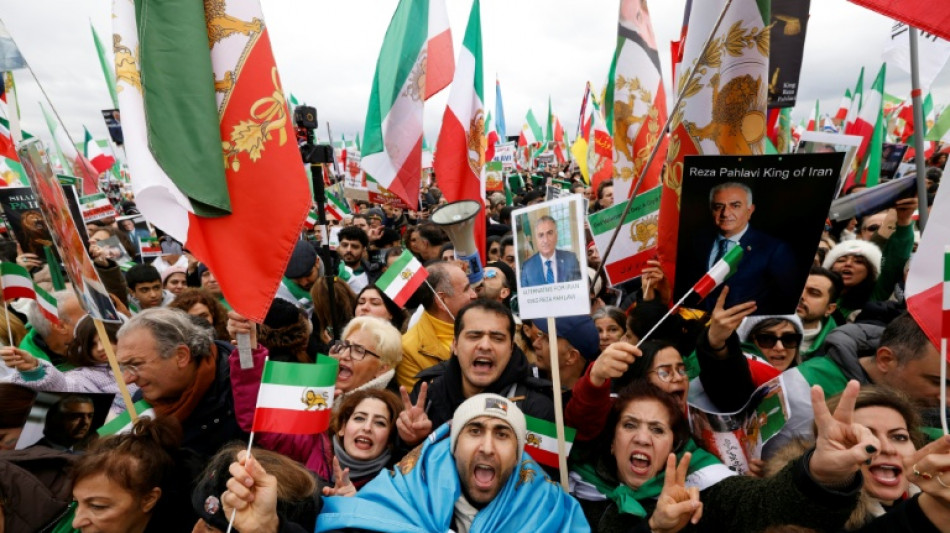 200.000 Teilnehmer bei Gro&szlig;demonstration gegen iranische Regierung in M&uuml;nchen