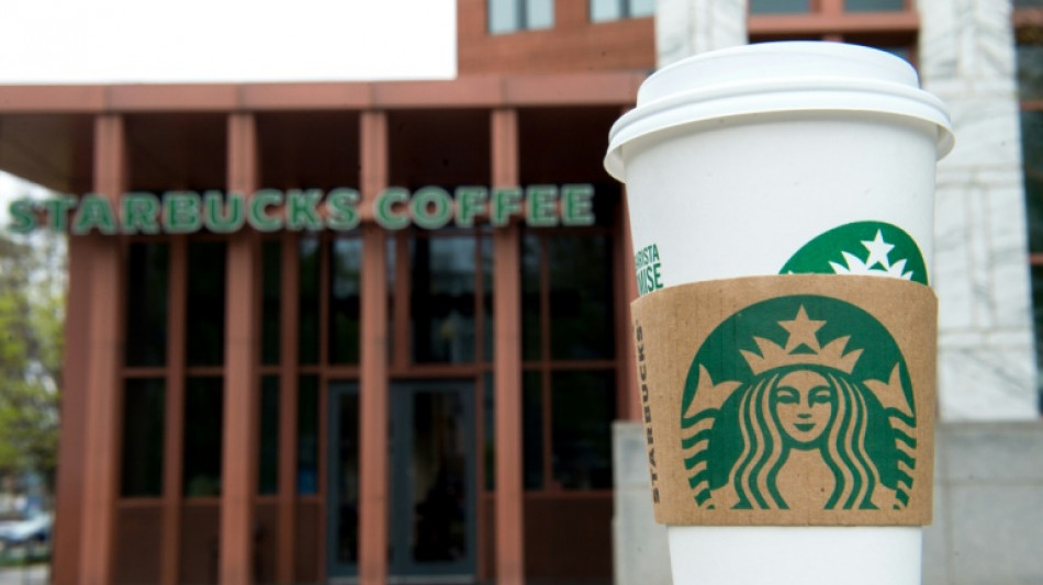 Caf&eacute;s Starbucks: l'ancien patron Howard Schultz reprend la direction par int&eacute;rim
