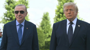 Trump kritisiert Verb&uuml;ndete bei Ankunft zum Nato-Gipfel in Ankara erneut scharf