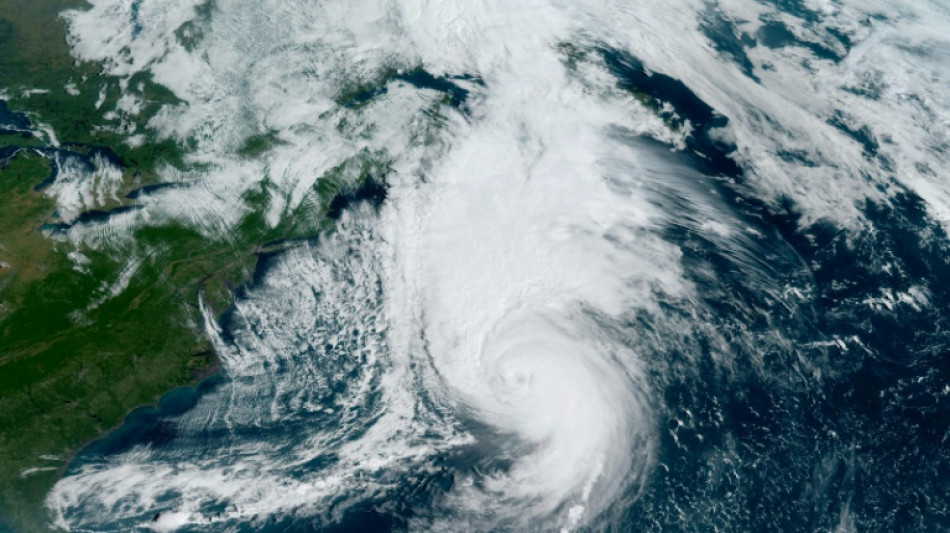 Apr&egrave;s un passage au large des Bermudes, l'ouragan Fiona prend le cap du Canada