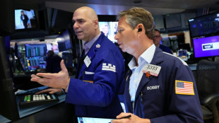 Les march&eacute;s rassur&eacute;s par des propos conciliants de Trump sur la Fed et la Chine