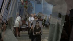 Ucrania rinde un último homenaje a una periodista fallecida en las cárceles rusas