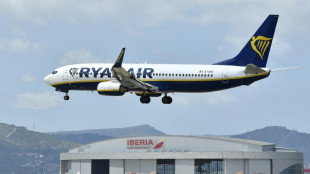 Espa&ntilde;a multa a cuatro aerol&iacute;neas de bajo coste por cobrar el equipaje de mano