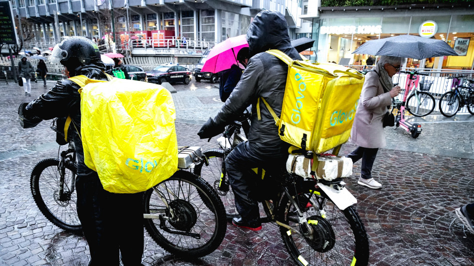 Antitrust avvia istruttorie su societ&agrave; di Glovo e di Deliveroo Italy