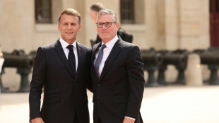 Macron nimmt Starmer in franz&ouml;sische Ehrenlegion auf