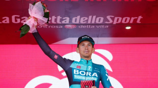 Tour d'Italie: K&auml;mna gagne dans le soufre de l'Etna