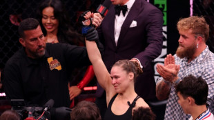 Rousey demolishes Carano in MMA comeback fight