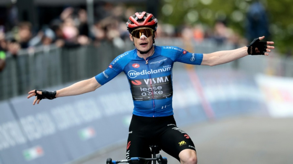 Vingegaard climbs to victory as Eulalio holds firm in pink
