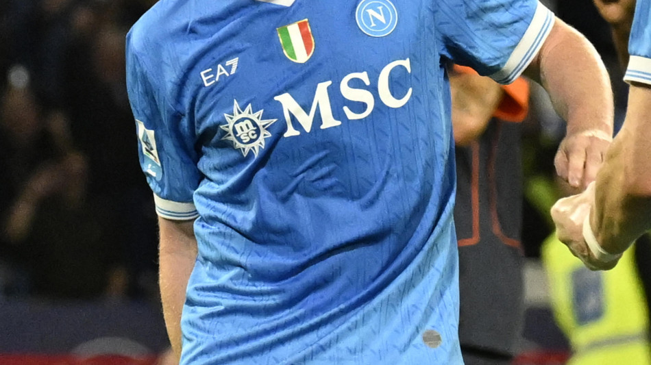 Napoli: 'perfettamente riuscito' l'intervento a De Bruyne