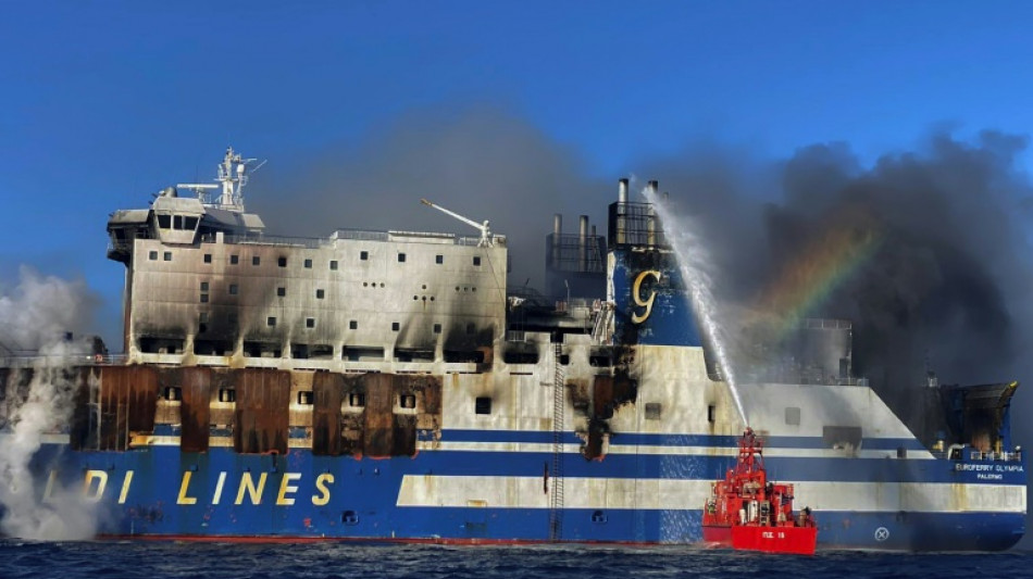 Erstes Todesopfer nach Brand auf Mittelmeer-F&auml;hre geborgen