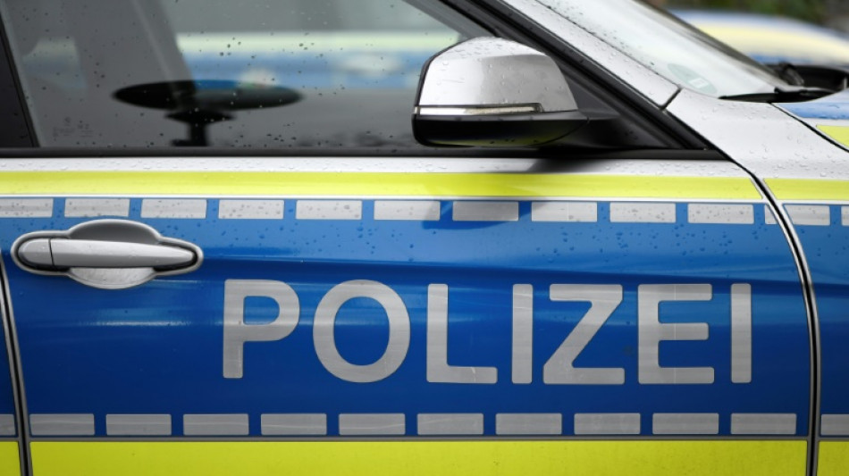 Zw&ouml;lfj&auml;hriger Radfahrer stirbt nach schwerem Verkehrsunfall in Nordrhein-Westfalen